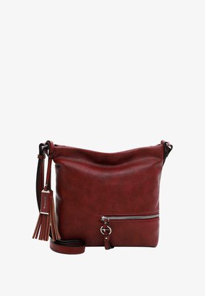 Bolso bandolera de cuero rojo con un acabado texturizado, bolsillo frontal con cremallera, detalle de borlas y correa de hombro ajustable.