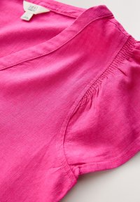 Non sélectionné, pink