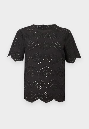 Tricou negru cu mâneci scurte și gât rotund, având modele florale decupate și detalii cu tiv ondulat pe un material ușor.