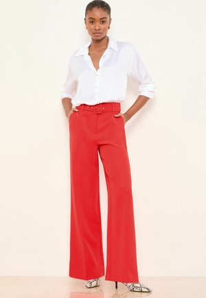 BELTED TAILORED WIDE LEG - Nohavice - red