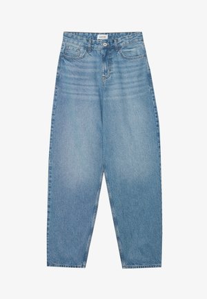 Jeans in denim a vita alta di colore azzurro chiaro con una vestibilità rilassata. Le caratteristiche includono passanti per cintura, tasche anteriori e chiusura con bottone.