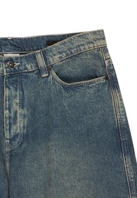 Farkut vaaleansinisessä denimsissä, joissa on korkea vyötärö, viisi taskua ja nappisuljenta. Ompeleet ja hienovaraiset kulutustiedot.