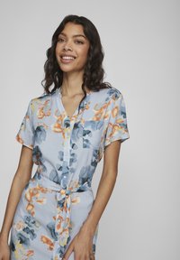 VILA KURZÄRMELIGES - Abito a camicia - kentucky blue