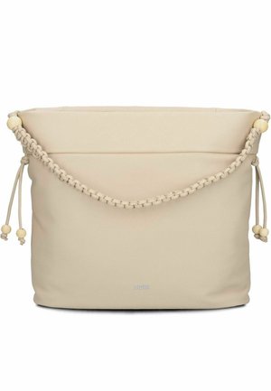Sac à bandoulière en cuir beige doux avec sangle tressée, perles en bois et détails à cordon sur les côtés, forme rectangulaire avec logo discret.