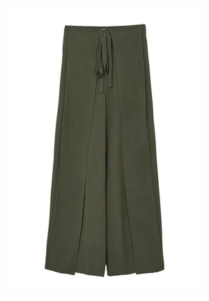Pantaloni a gamba larga verde oliva con pannello sovrapposto frontale e cravatta in vita elastica, realizzati in un tessuto morbido e fluido.