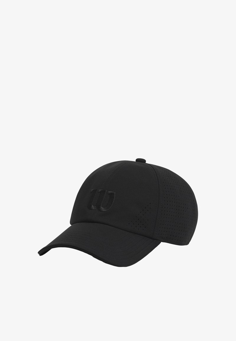 Casquette de baseball noire avec une visière courbée, des panneaux latéraux perforés pour la ventilation et un logo "W" subtil embossé à l'avant.