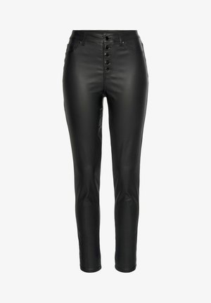 Melna mākslīgās ādas bikses ar augstu jostas vietu un šauru piegriezumu, aprīkotas ar priekšējo pogu aizdari, četriem kabatām un gludu, spīdīgu tekstūru.