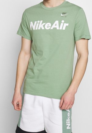 Nike Sportswear T-shirts print - light green