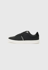 Unselected, black