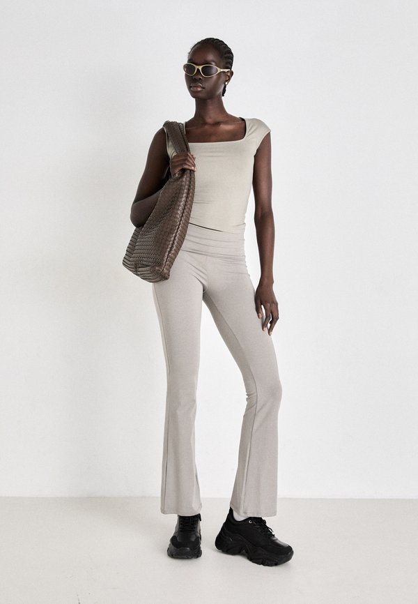 SOFT TOUCH TIGHT TOP - Print T-shirt - elephant skin2