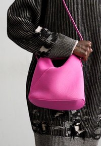 MM6 Maison Margiela JAPANESE CROSS BODY BAG - Geantă crossbody - carmine rose