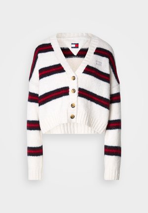 Cardigan alb scurt cu dungi orizontale roșii și negre, de tip V, cu patru nasturi din lemn și mâneci lungi.