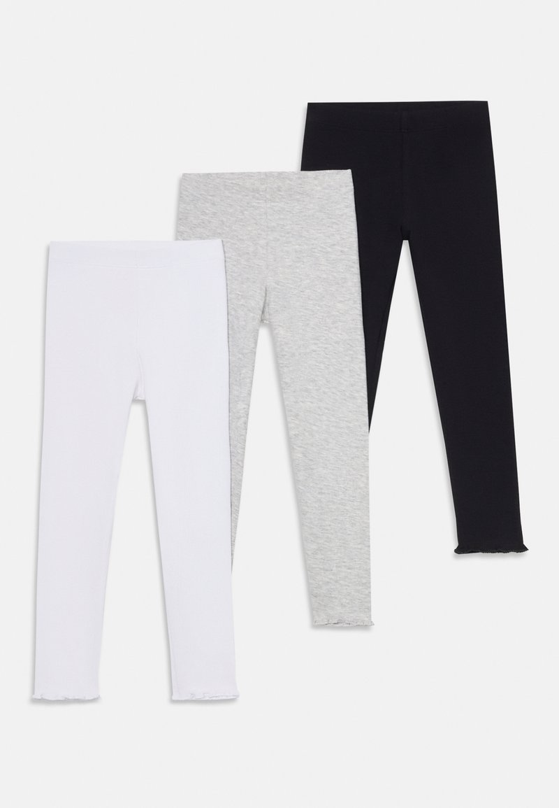 Trois paires de leggings en blanc, gris et noir. Matière en coton doux, design ajusté, avec des ourlets effilochés. Texture lisse avec une taille élastique.