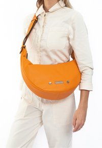 CLIO GOLDBRENNER CHIRON GRAINED - Sac à main - ocra