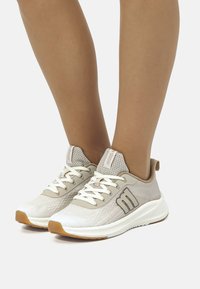 mtng Zapatillas - sand