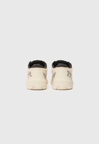 TYR CXT2F piaskowy
