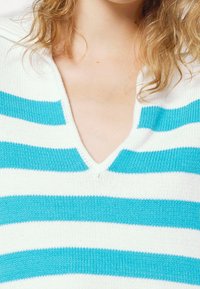 STAUD Sweter