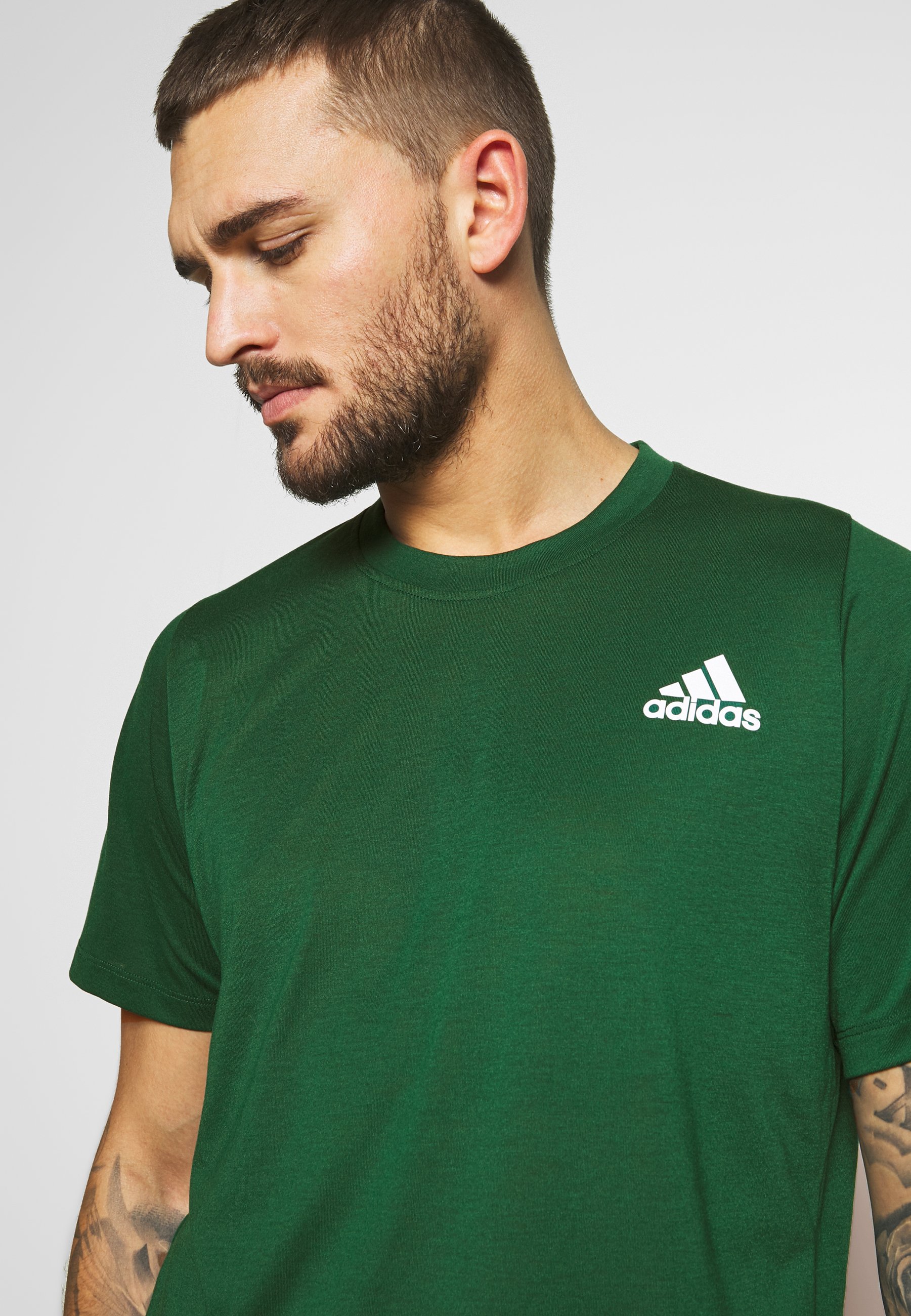 adidas Performance T Shirt basic green Zalando.at adidas Performance T Shirt basic green Zalando.at