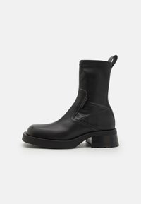 NEW OLIANA BOOTS - Platåstøvletter - black