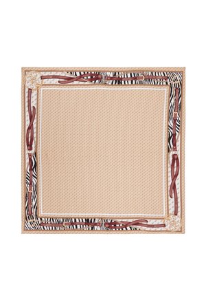 Sciarpa rettangolare beige con un motivo testurizzato, bordata da una stampa zebra e un design con cintura in pelle rossa. Presenta dettagli dorati.