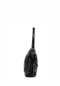 Borsa nera in pelle con una sola tracolla, texture morbida, design arricciato e un accento circolare in argento nel punto di attacco.