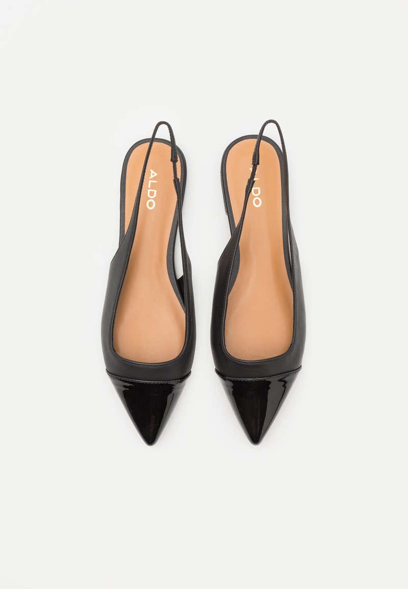Tacchi slingback neri con finitura lucida e punte appuntite. Presentano una soletta morbida e un design elegante. Nome del marchio "ALDO" visibile.