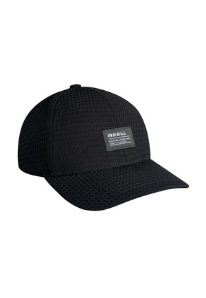 Schwarze Baseballkappe mit strukturierter Oberfläche, gebogenem Schirm und rechteckigem Aufnäher auf der Vorderseite mit der Aufschrift "REELL Established 1997".