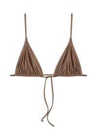 Haut de bikini triangle marron avec des fines sangles ajustables et un système de fermeture par nœud au centre. Le tissu a une texture lisse et brillante.