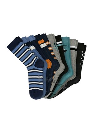 Tien paar kindersokken in verschillende kleuren en patronen, waaronder strepen, effen kleuren en grafische ontwerpen.