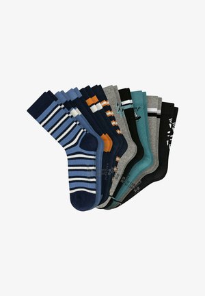 Tien paar kindersokken in verschillende kleuren en patronen, waaronder strepen, effen kleuren en grafische ontwerpen.