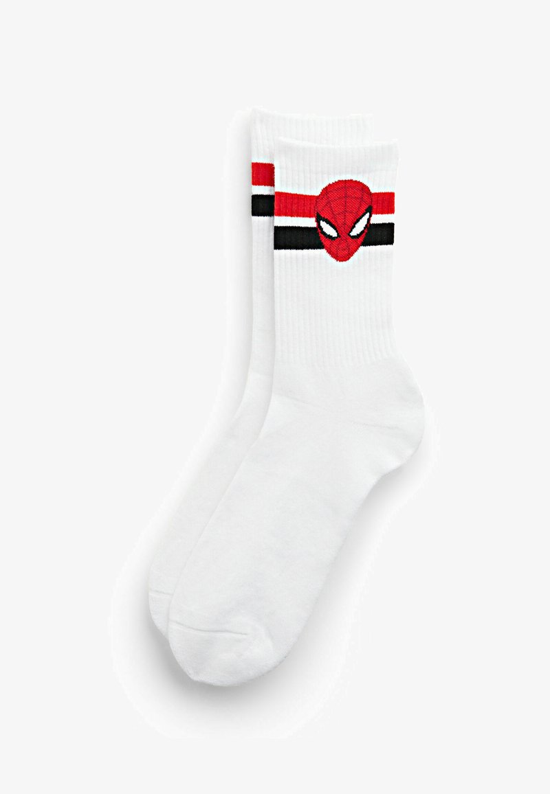 Weiße Socken mit roten und schwarzen horizontalen Streifen nahe der Oberkante und einem gestickten Spider-Man-Gesicht in der Mitte. Hergestellt aus einer Baumwollmischung.