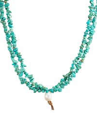 Türkiissinine kildikett, millel on tekstureeritud kivid ja keskel valgest pärlist ripats, kinnitatud pruunist nöörist.