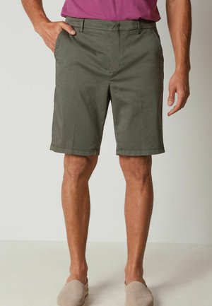 Falconeri Shorts - grün garment dyed army green