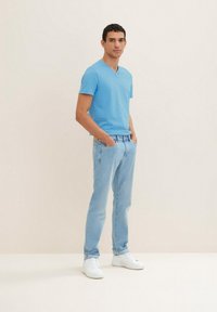 TOM TAILOR MARVIN - Ravne kavbojke - light stone wash denim