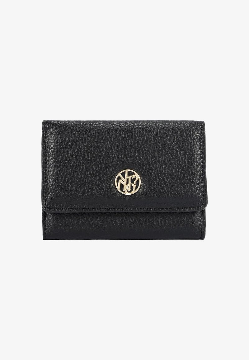 Portafoglio in pelle nera con finitura testurizzata, caratterizzato da un'emblema dorato sul davanti. Design compatto e rettangolare con chiusura a patta.