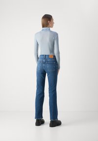 GANT FLARE  - Kavbojke na zvonec - dark blue vintage