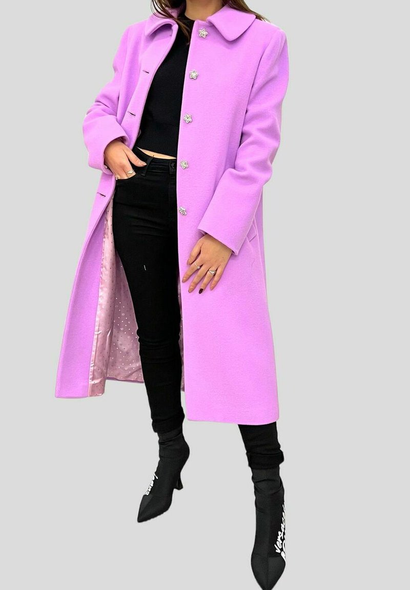 CHIARA FERRAGNI Mantel lila CHIARA FERRAGNI Mantel lila