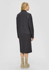 s.Oliver Strickkleid - dunkelgrau