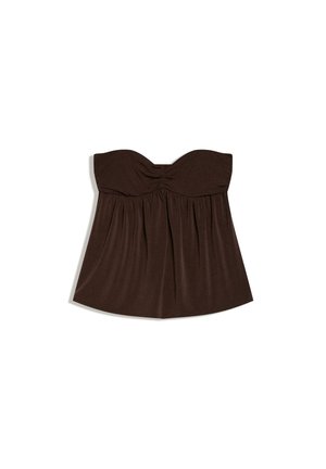 Top maro fără bretele, stil bustier, cu detalii adunate în centru și croială lejeră, fluidă, care se extinde sub bust.