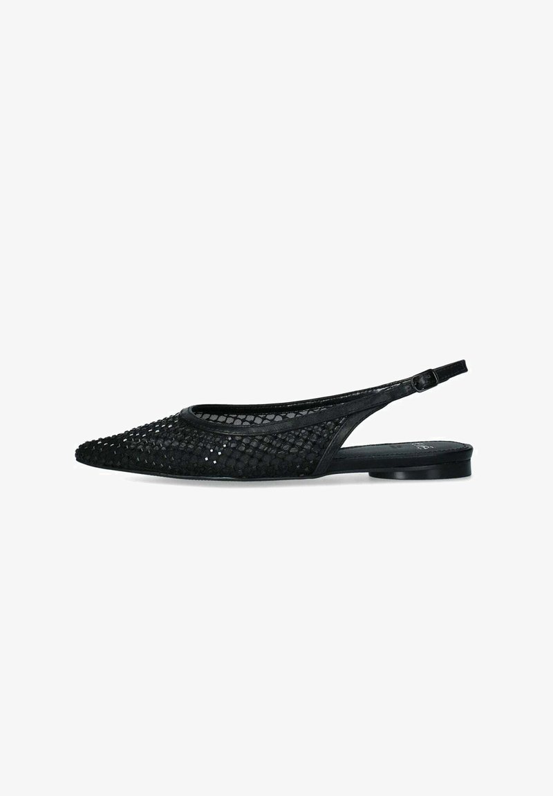 Pantofole slingback in rete nera con punta a forma di cono, caratterizzate da un design intrecciato e un tacco flat, che offrono una struttura leggera e traspirante.