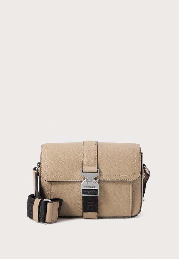 AVIATOR  - Cross body bag - birch4