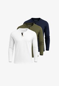 Ej vald, white olive navy