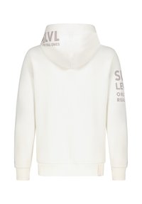 Weißer Hoodie aus weichem Stoff, mit einem in zartem Lila auf dem Rücken und an den Ärmeln bedruckten Logo. Einfaches Design mit Kängurutasche.