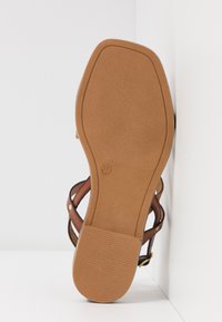Tamaris Sandals - cognac/bronc