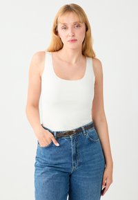 Non sélectionné, white