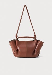 Unselected, chestnut