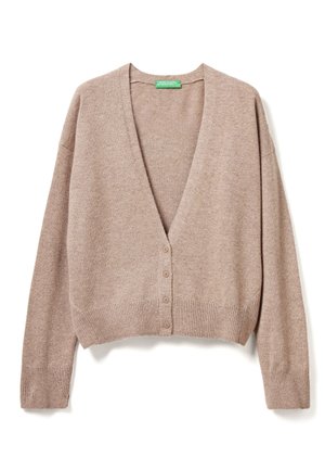 Cardigan corto de color marrón claro hecho de un suave tejido de punto. Presenta un escote en V, siete botones y puños y dobladillo acanalados para un acabado texturizado.