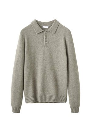 Suéter de punto gris claro con cuello, que presenta tres botones y puños y dobladillo acanalados. Textura suave y ajuste relajado.