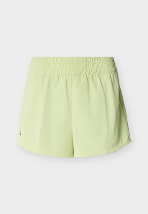 Shorts de sport à taille élastique vert clair avec un petit logo brodé sur l'ourlet de la jambe gauche.