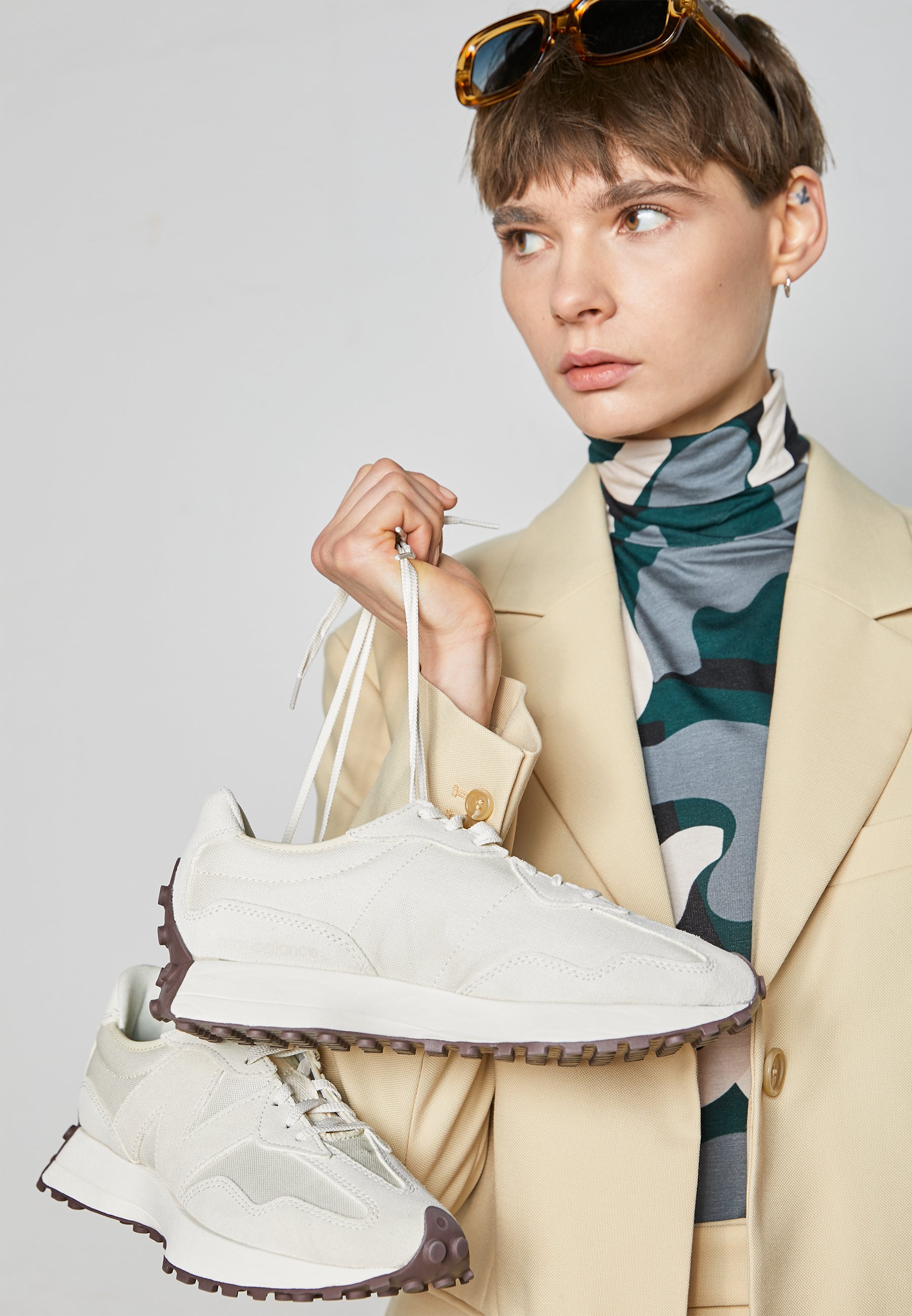 new balance womens 327 off white